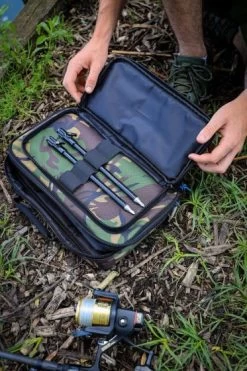 Cult Tackle - DPM Bankstick Bag -Wilde Visserij Winkel dpm bankstick bag cul77 4 666x