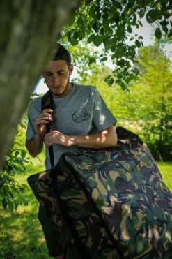 Cult Tackle - DPM Universal Bedchair Bag -Wilde Visserij Winkel dpm universal bedchair bag cul80 2 666x