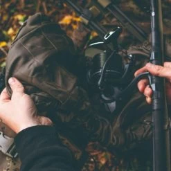 Thinking Anglers - Camfleck Reel Pouch -Wilde Visserij Winkel thinking anglers camfleck reel pouch 2