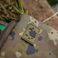 Thinking Anglers - Camfleck Small Zip Pouch -Wilde Visserij Winkel thinking anglers camfleck small zip pouch3